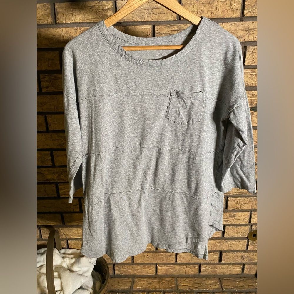 Grey half sleeve top